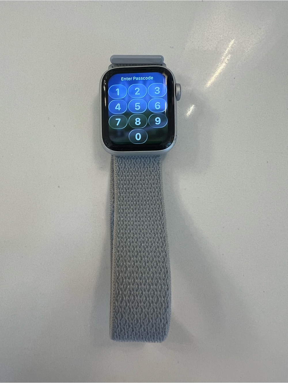Apple Watch SE (Gen 2) Smartwatch with Light Gray Nylon Sport Band + Extra Band